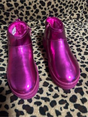 Steve Madden Girls Metallic Fuchsia Ankle Boots